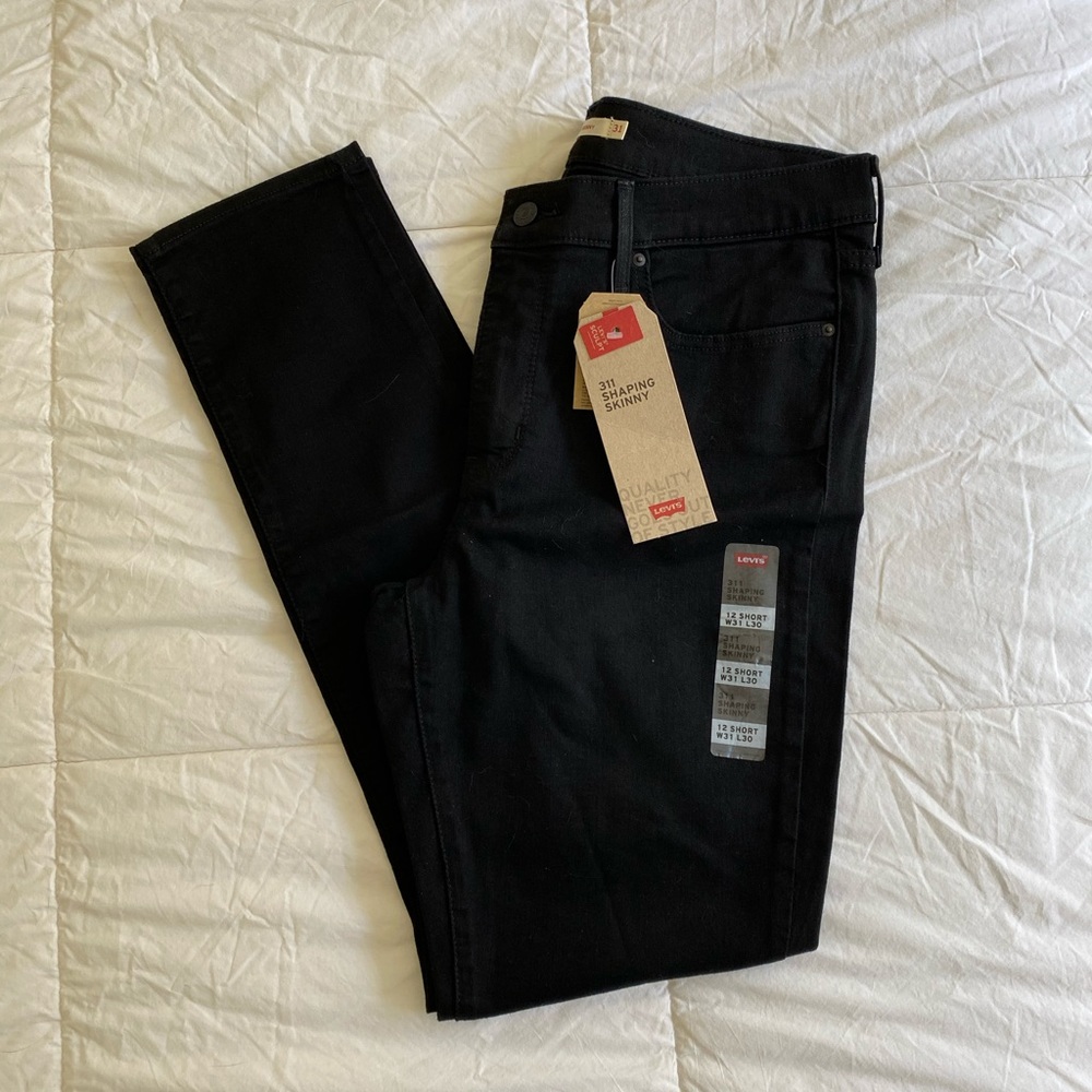 NWT Levi 311 Shaping Skinny Jeans